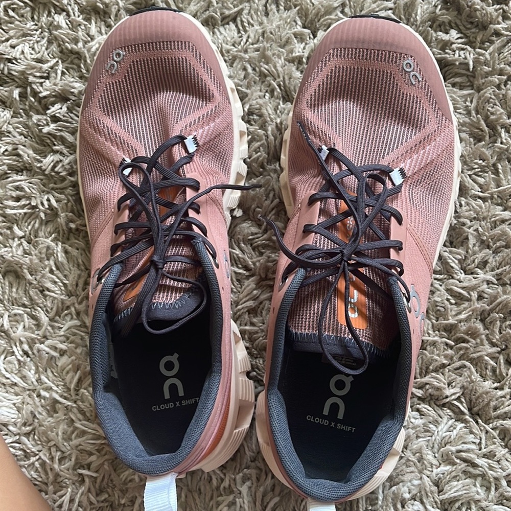 NWT On running sneakers